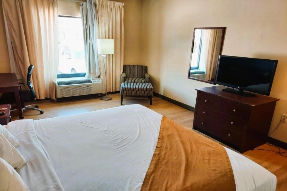 McPherson Inn By OYO, I-135 Main image